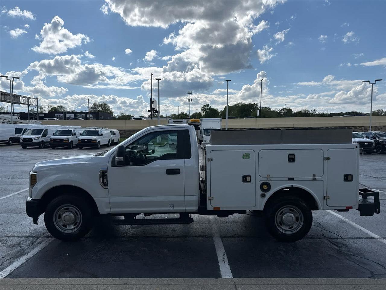 Used 2018 Ford F250 XL w/ Power Equipment Group RWD image 5