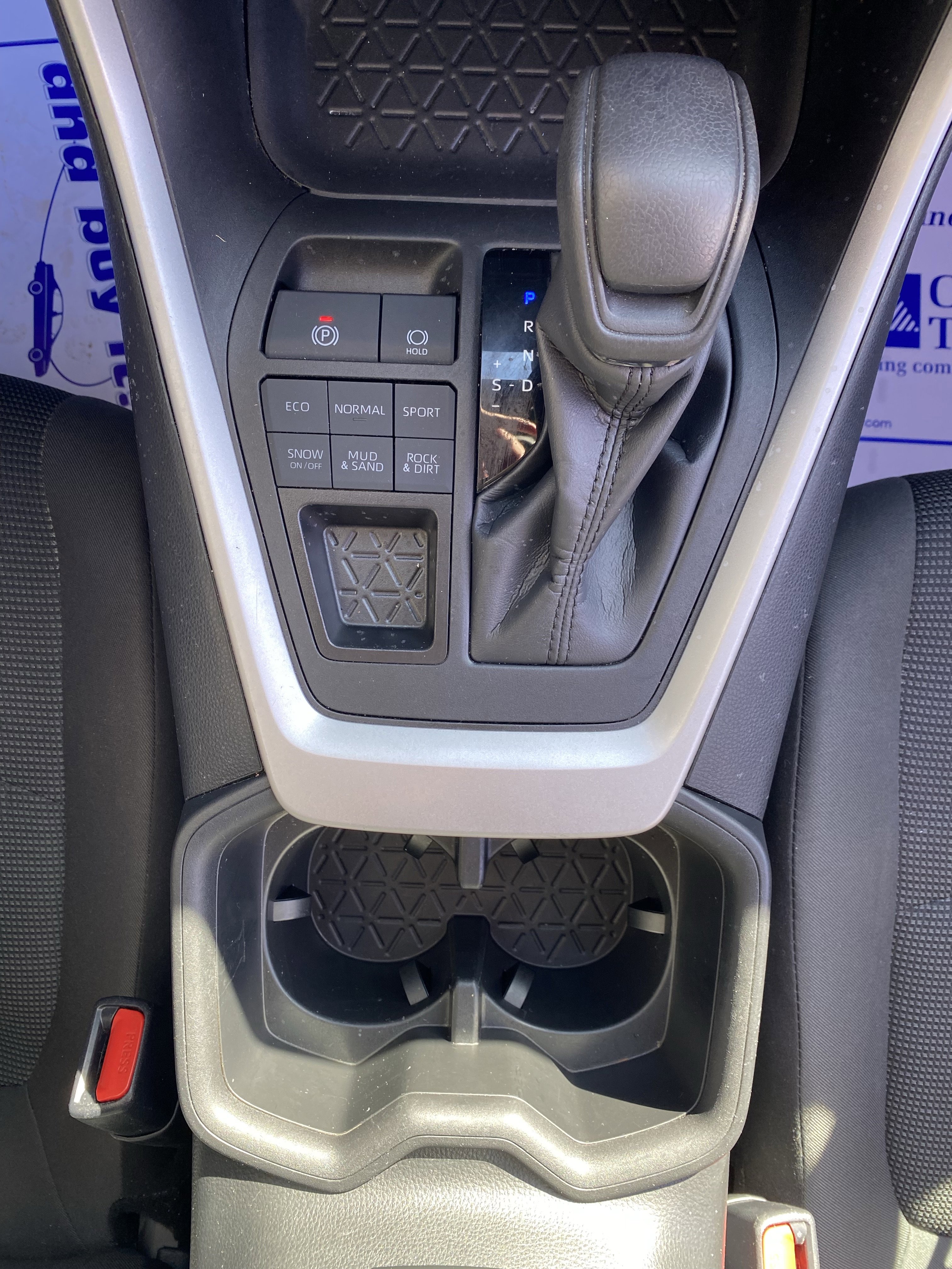 Used 2024 Toyota RAV4 LE image 12