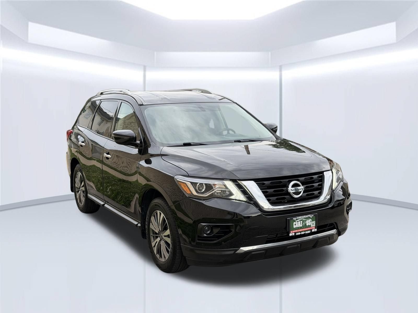 Used 2019 Nissan Pathfinder S AWD/4WD image 3