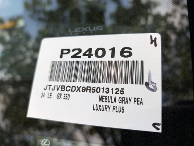 Used 2024 Lexus GX 550 w/ Accessory Package (2T) image 40