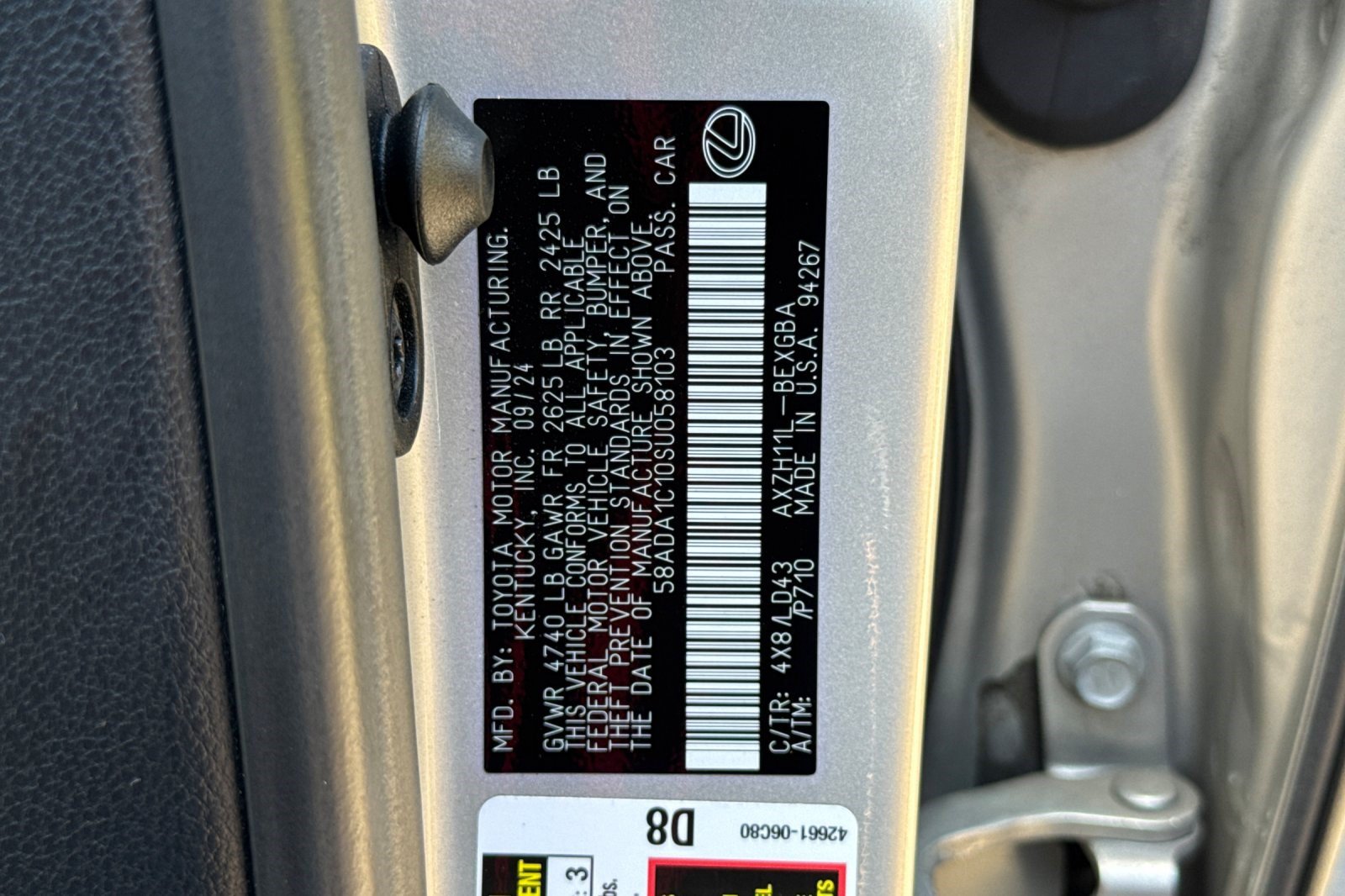 Certified 2025 Lexus ES 300h w/ Premium Package FWD image 40