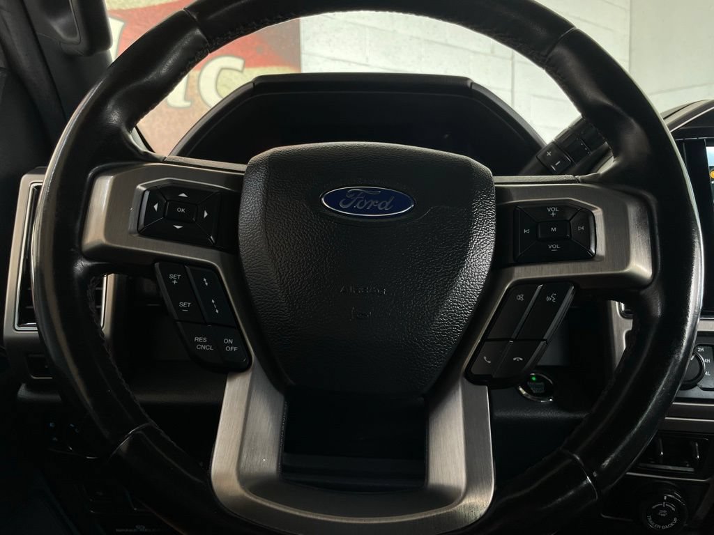 Used 2022 Ford F250 Platinum w/ FX4 Off-Road Package AWD/4WD image 31