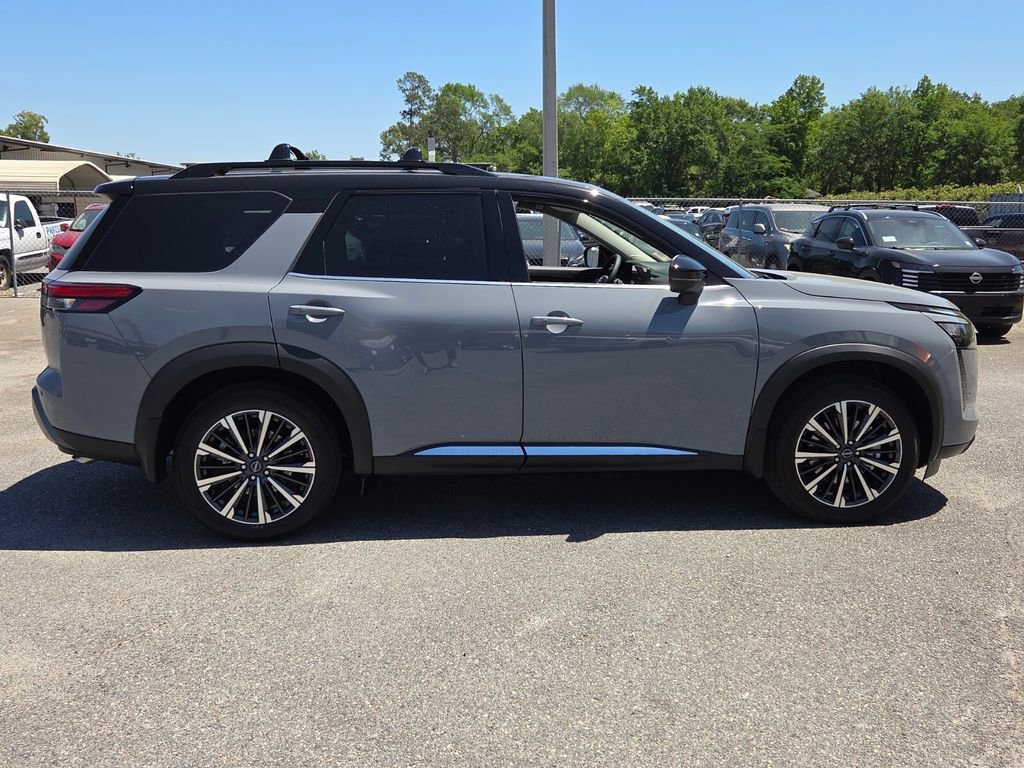 New 2026 Nissan Pathfinder Platinum FWD image 12