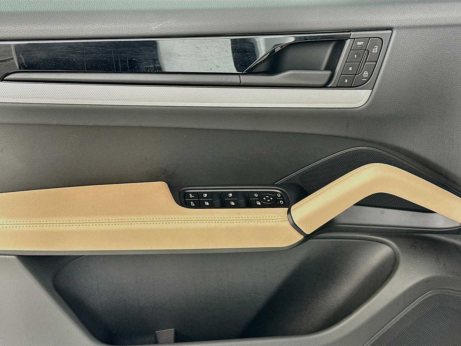 New 2026 Porsche Cayenne S AWD/4WD image 11