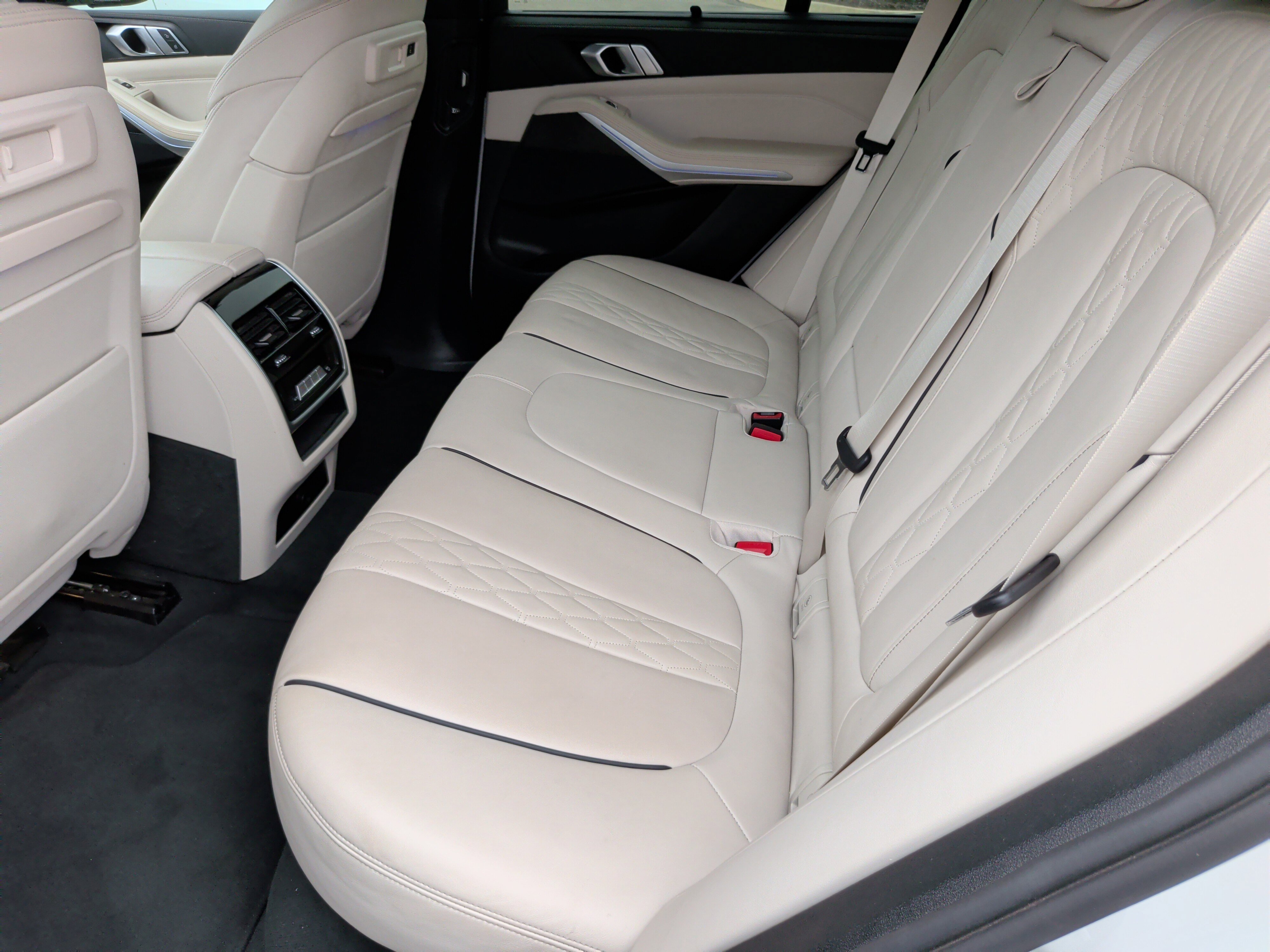 Used 2022 BMW X5 xDrive40i w/ Executive Package AWD/4WD image 37