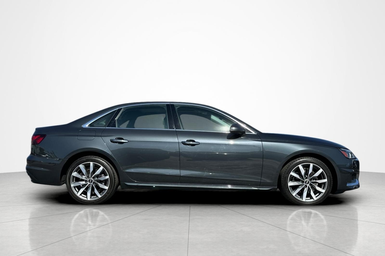 Used 2023 Audi A4 2.0T Premium w/ Convenience Package AWD/4WD image 6