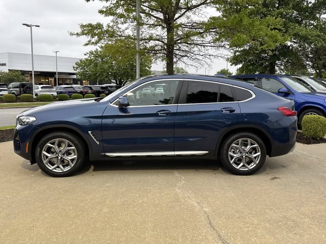 Certified 2025 BMW X4 xDrive30i AWD/4WD image 2
