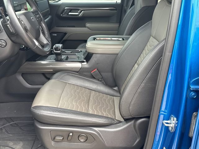 Used 2022 Chevrolet Silverado 1500 ZR2 w/ Technology Package AWD/4WD image 9