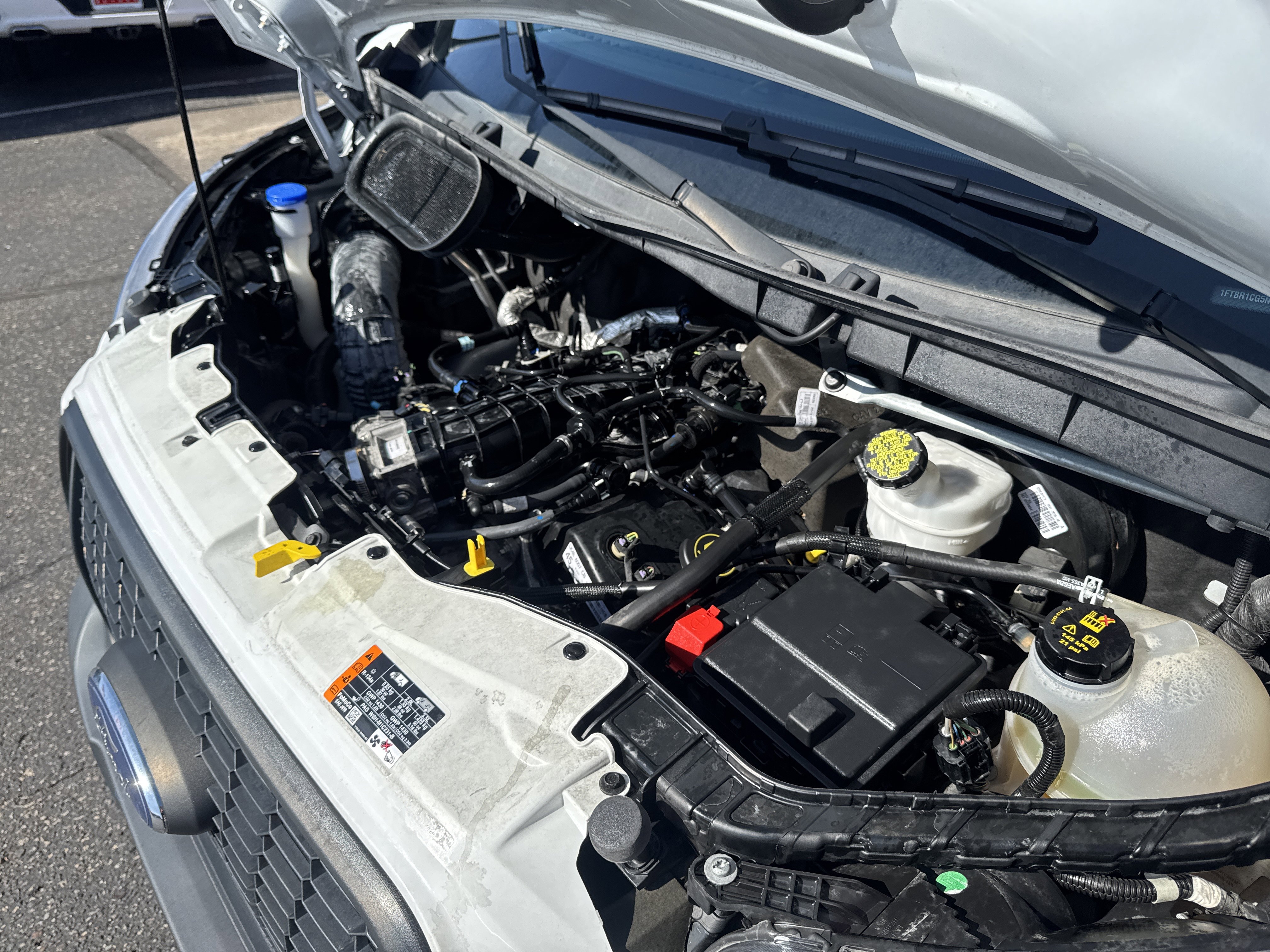 Used 2022 Ford Transit 250 Medium Roof w/ Load Area Protection Package image 12