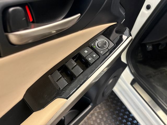 Used 2017 Lexus IS 300 AWD w/ Premium Package image 11