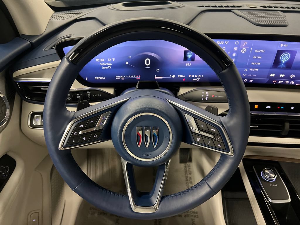 Certified 2025 Buick Enclave Avenir w/ Super Cruise Package AWD/4WD image 20