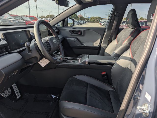 Used 2026 Toyota RAV4 AWD Plug-in Hybrid image 27