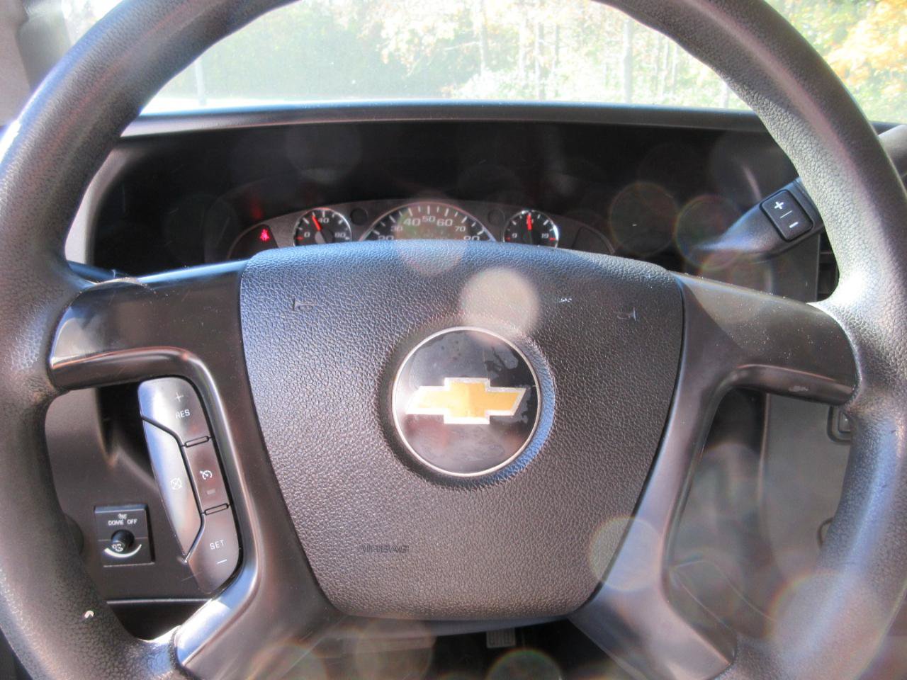 Used 2016 Chevrolet Express 3500 RWD image 36