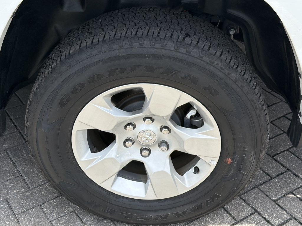Used 2025 RAM 1500 Big Horn AWD/4WD image 32