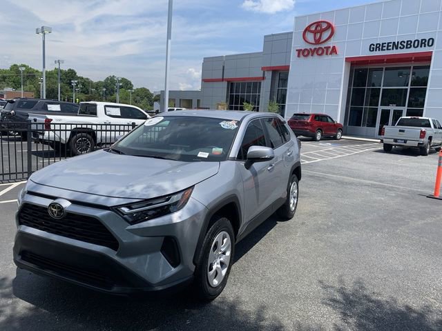 Used 2025 Toyota RAV4 LE FWD video 1