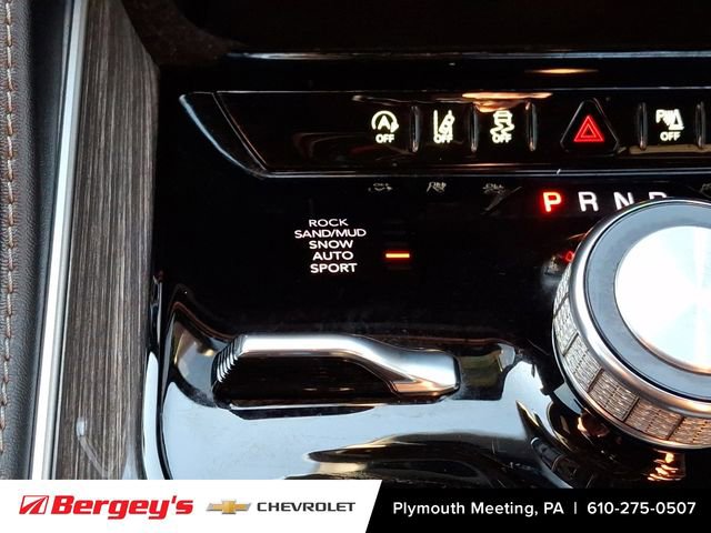 Used 2022 Jeep Wagoneer Series III AWD/4WD image 28