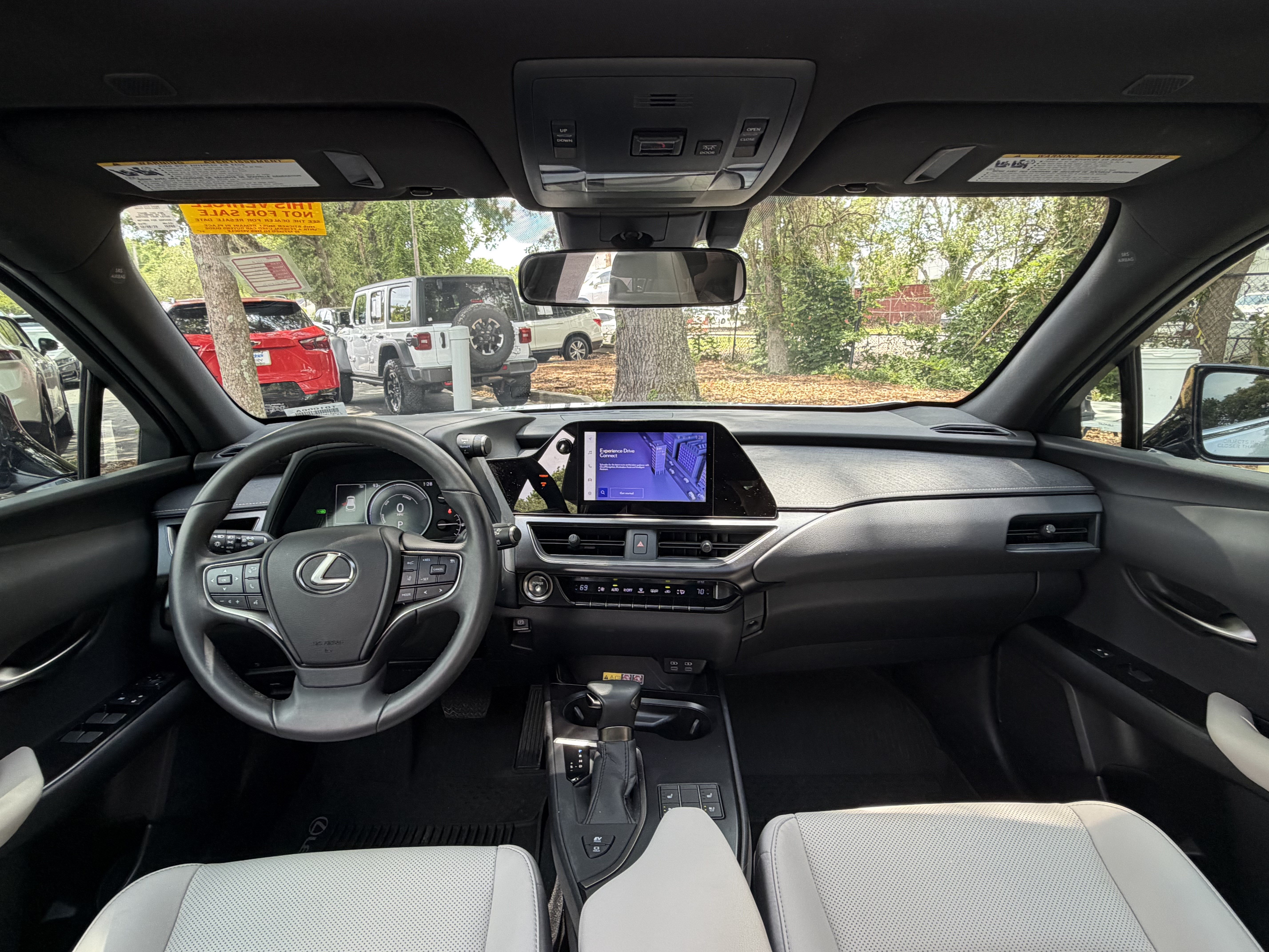 Used 2024 Lexus UX 250h F Sport FWD image 36