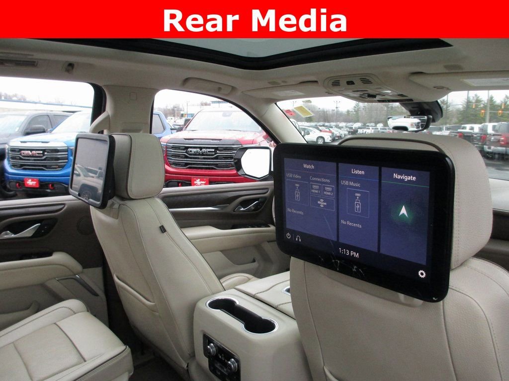 Used 2021 GMC Yukon XL Denali w/ Denali Premium Package image 16