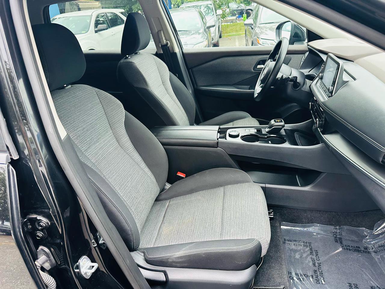 Used 2022 Nissan Rogue SV image 37