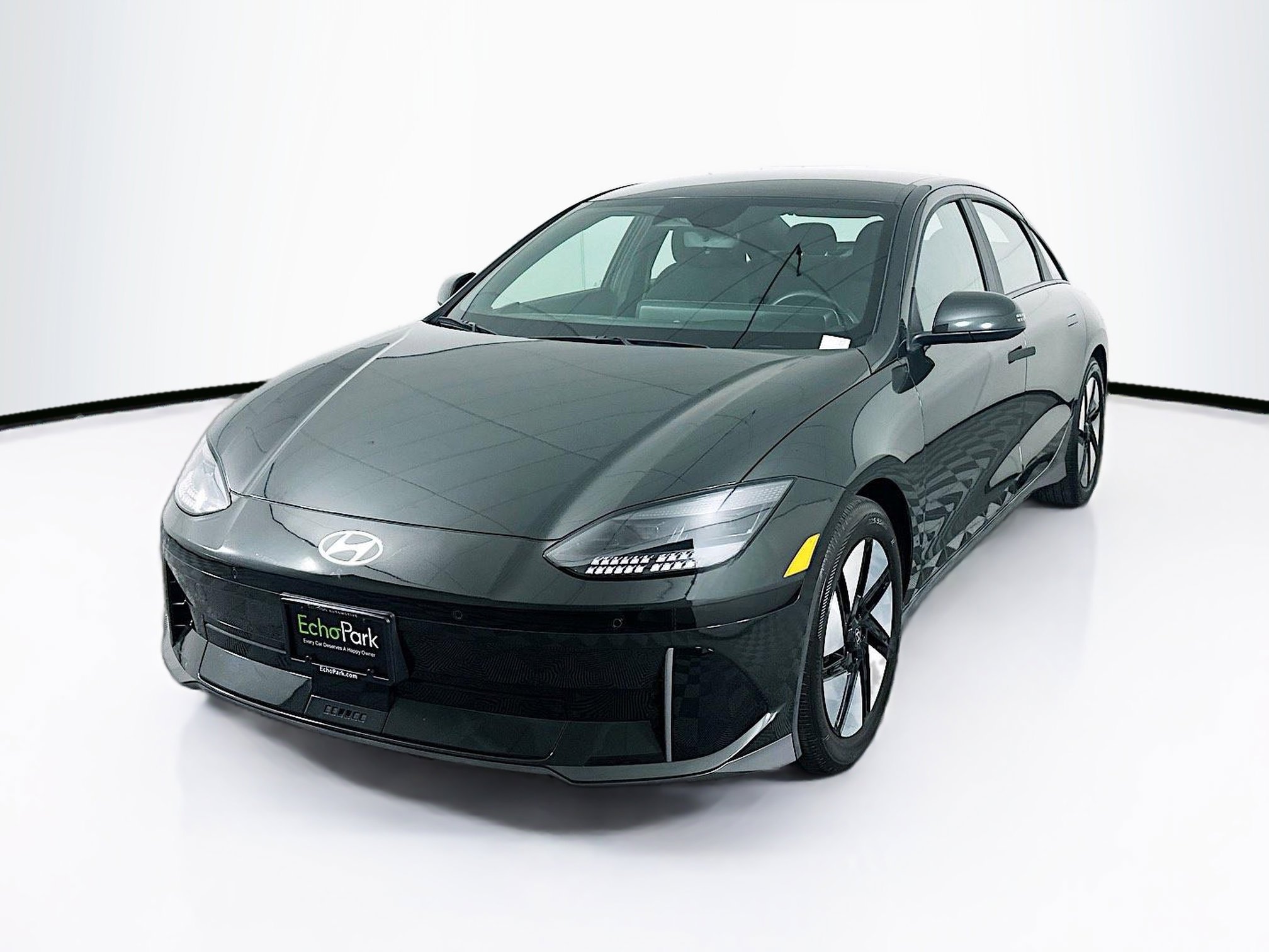 Used 2023 Hyundai Ioniq 6 SE w/ Cargo Package RWD image 3