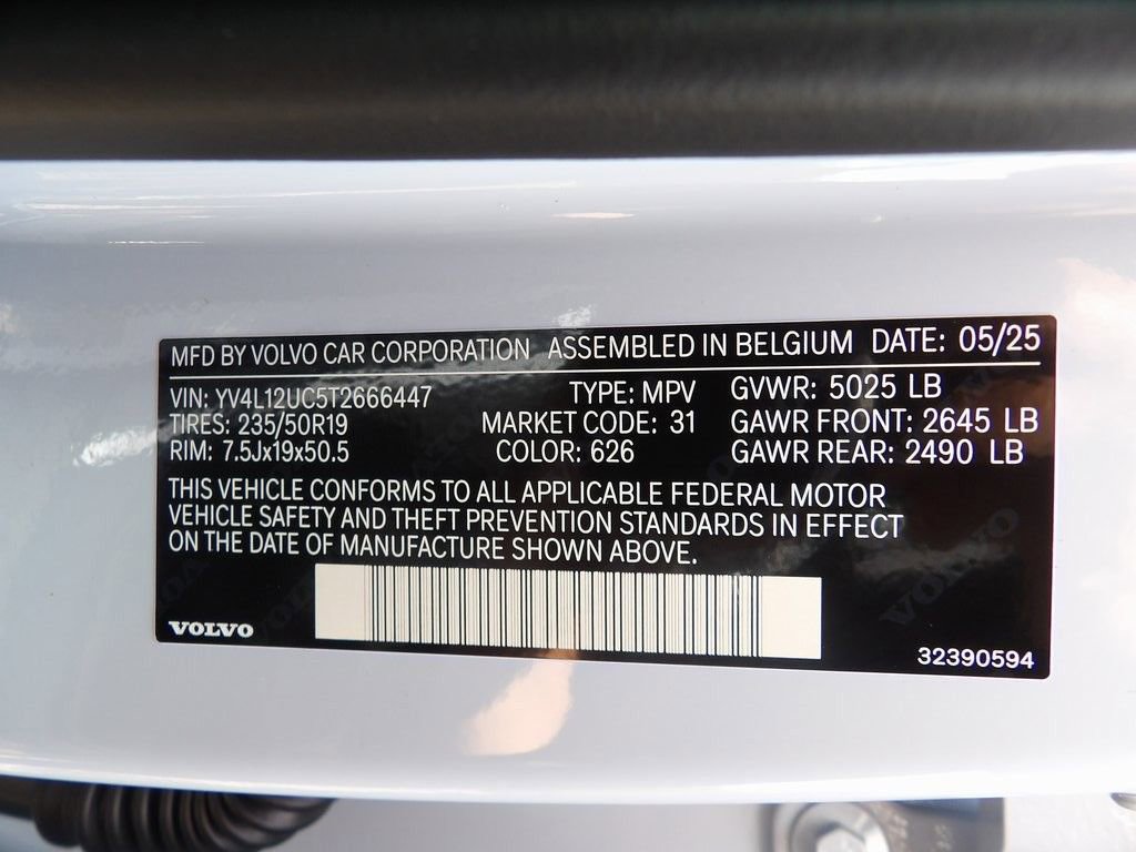 New 2026 Volvo XC40 B5 Plus w/ Protection Package Premier AWD/4WD image 24