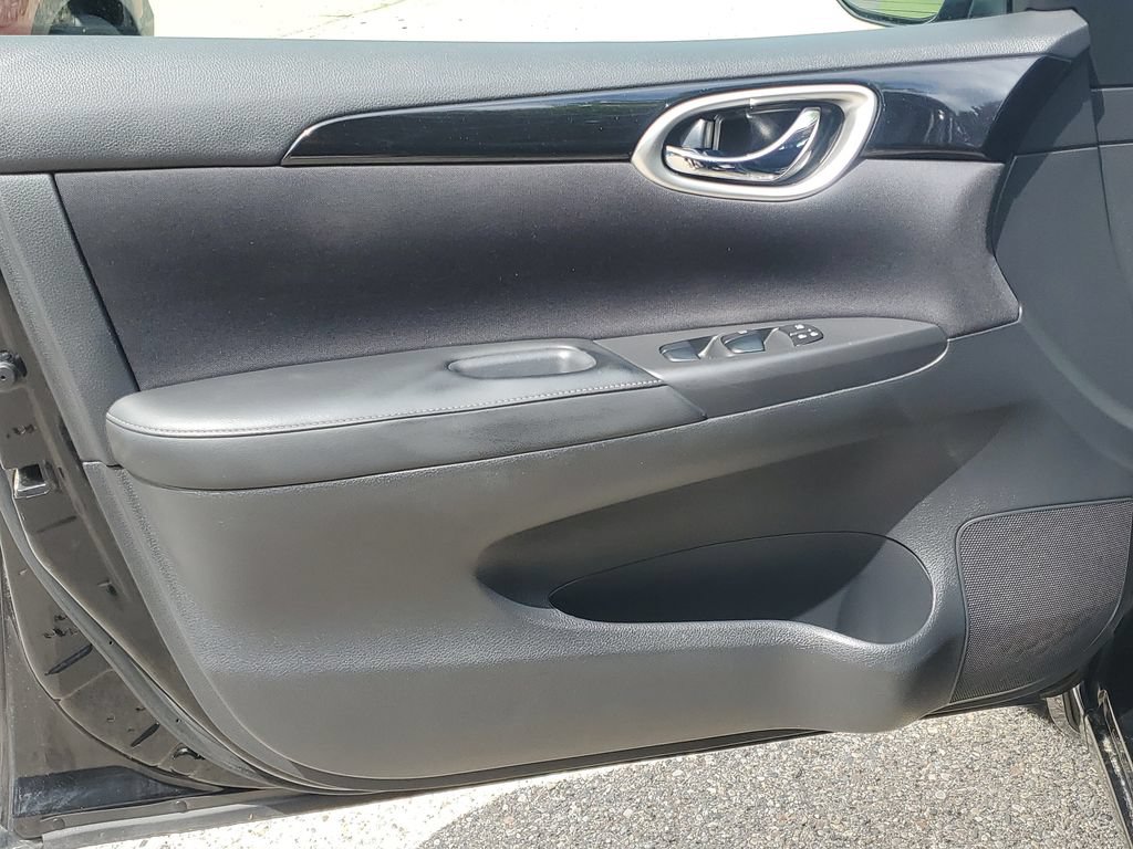 Used 2017 Nissan Sentra SV FWD image 9