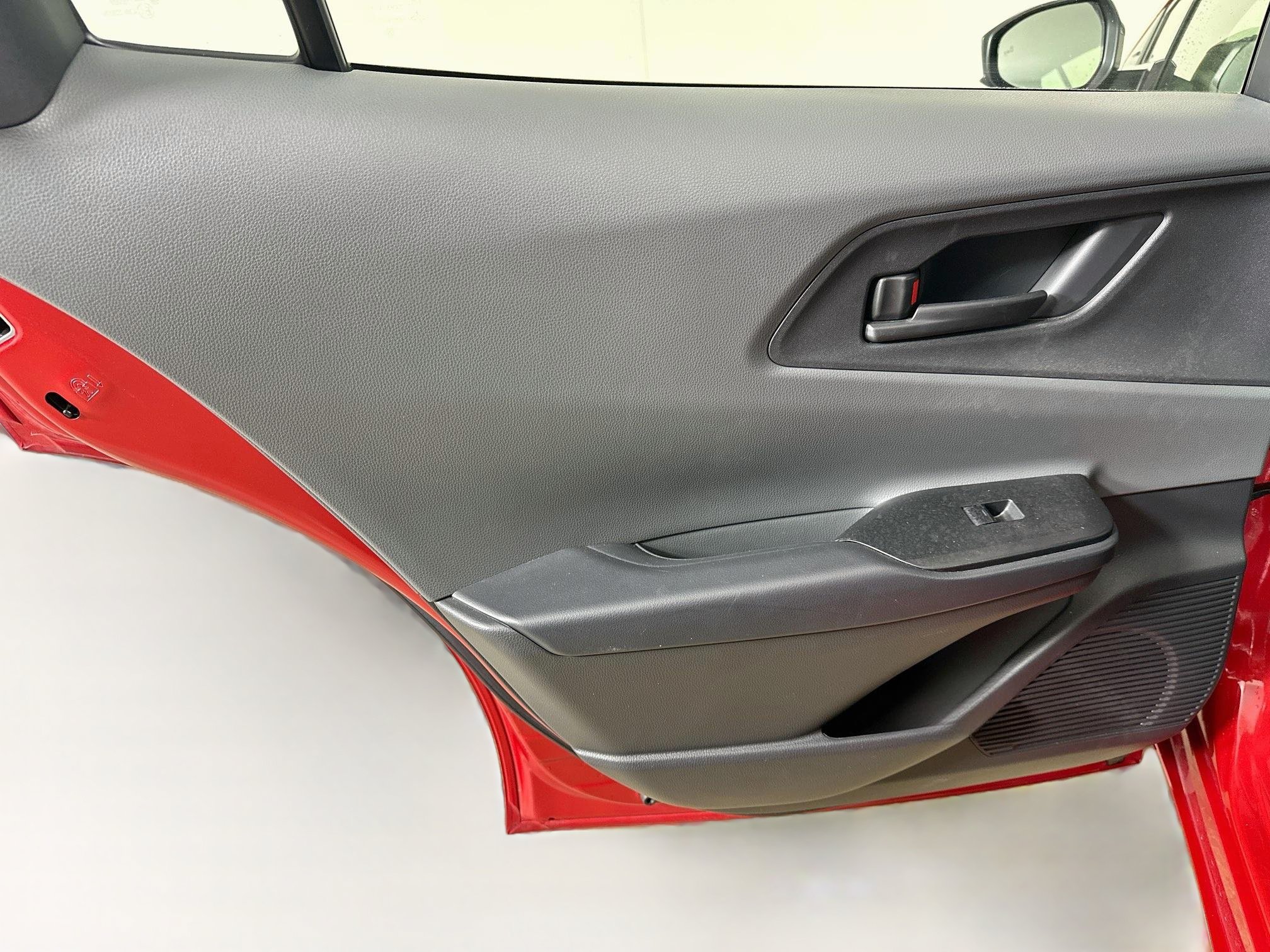 Used 2025 Toyota Prius LE FWD image 26