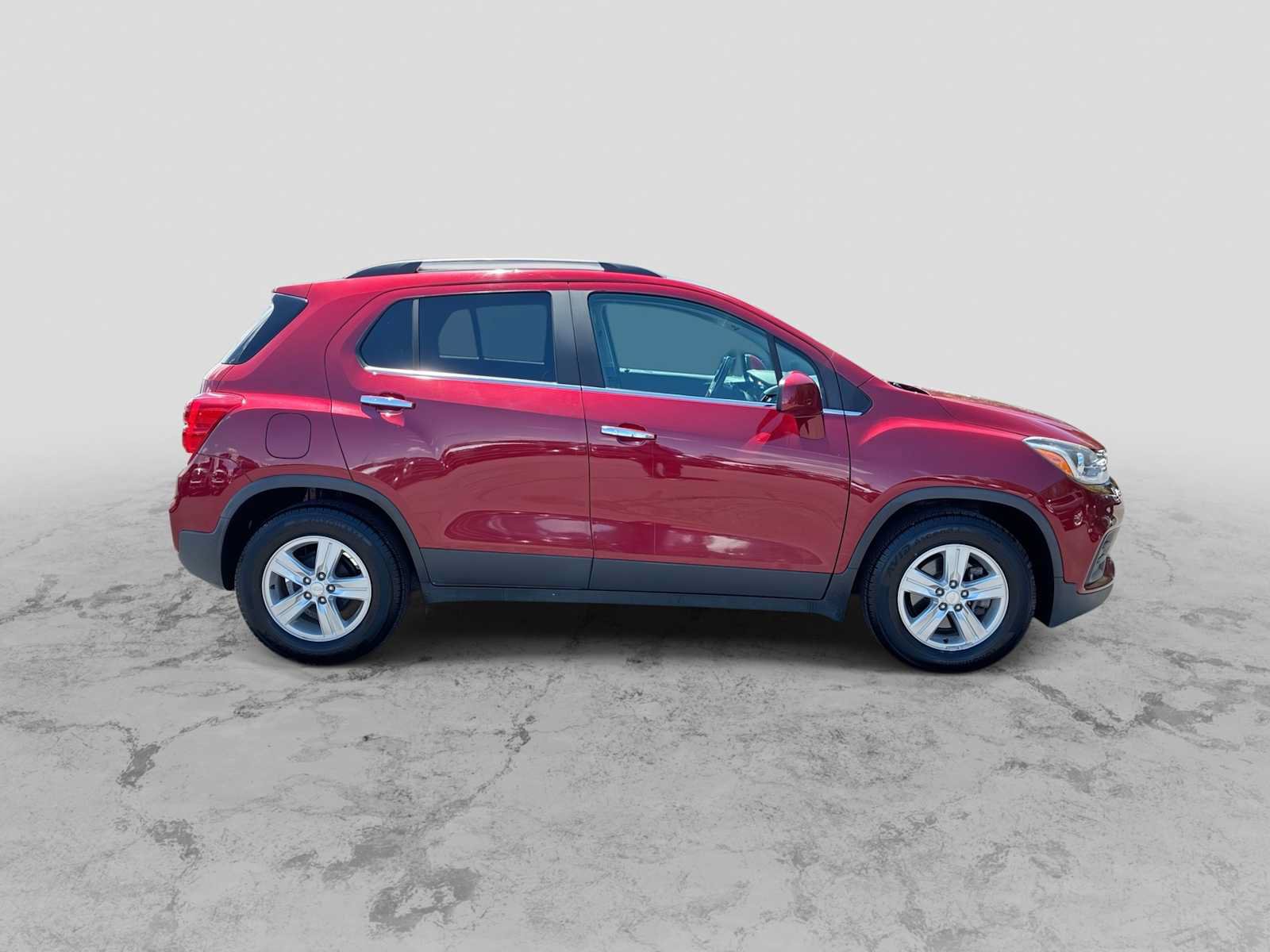 Used 2018 Chevrolet Trax LT w/ LT Convenience Package FWD image 9