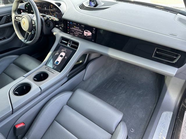 Used 2020 Porsche Taycan 4S image 12