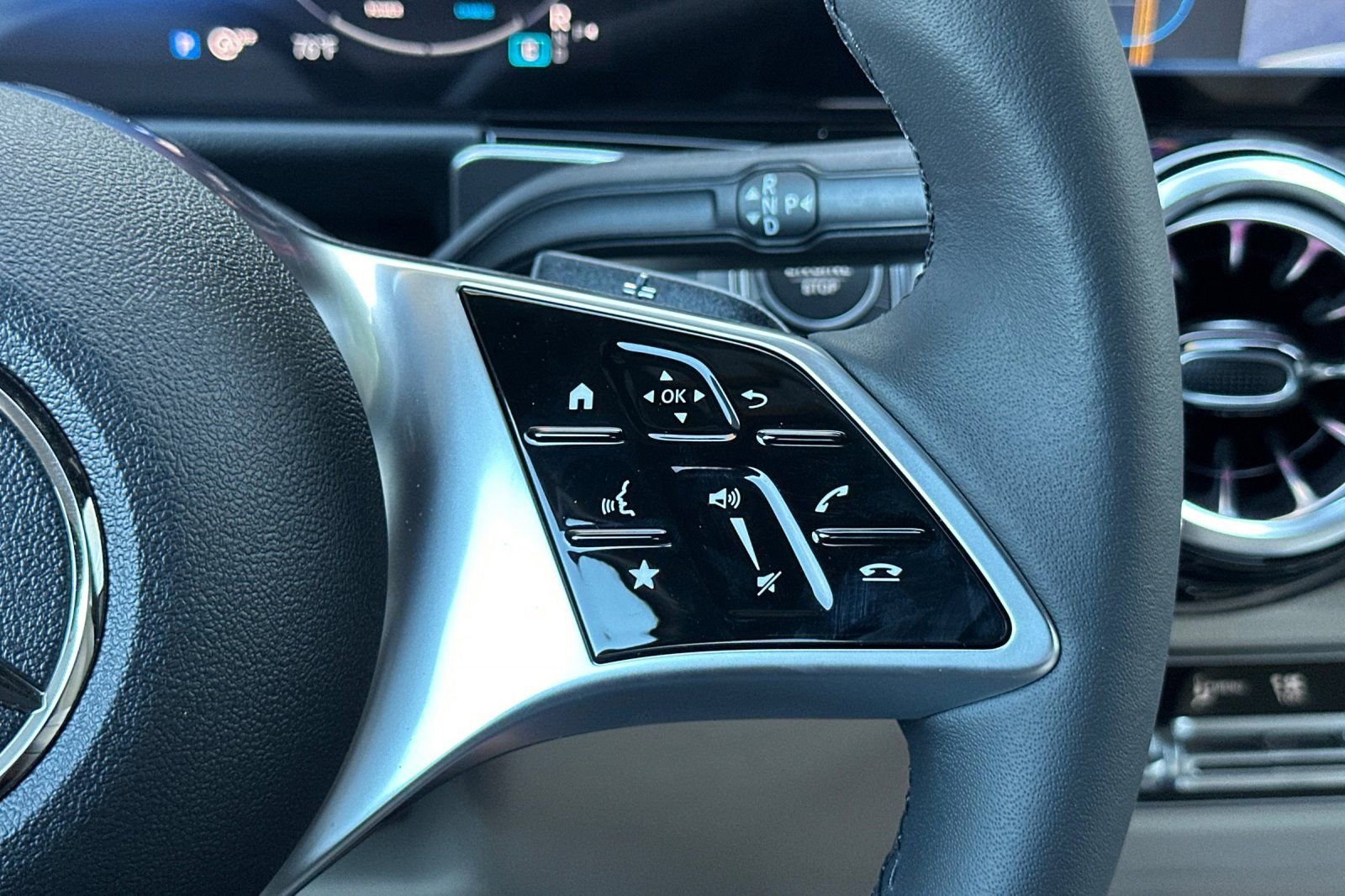 New 2025 Mercedes-Benz GLB 250 image 35