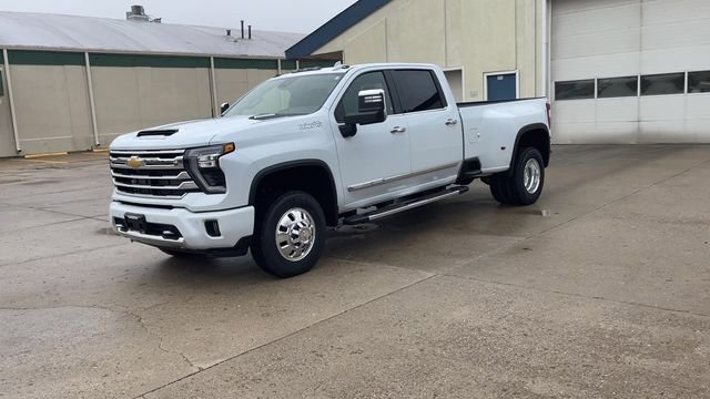 New 2026 Chevrolet Silverado 3500 High Country w/ Technology Package image 4