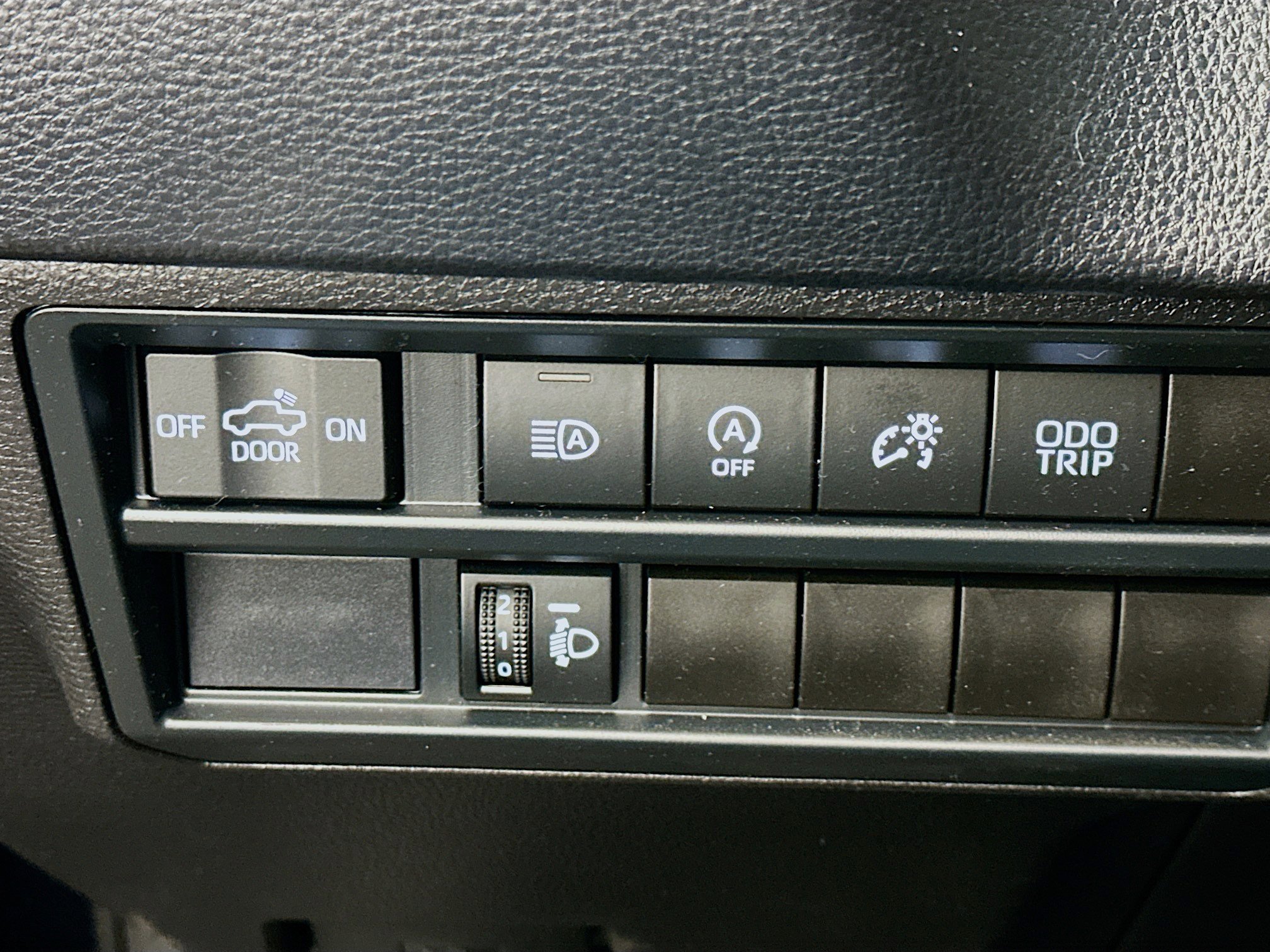 Used 2026 Toyota Tundra SR5 w/ TRD Off-Road Package AWD/4WD image 17