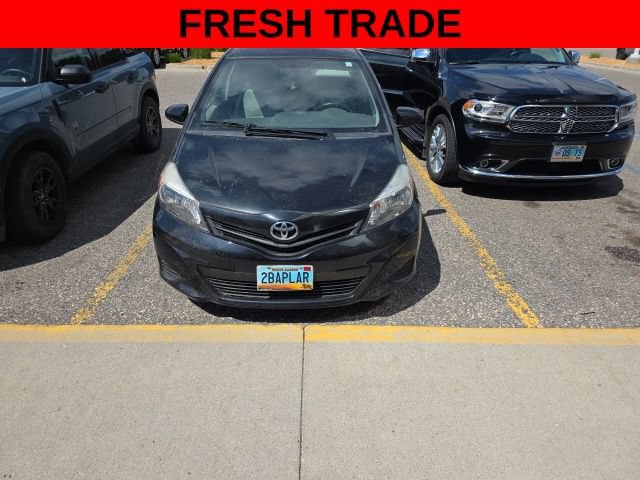 Used 2014 Toyota Yaris LE FWD image 2