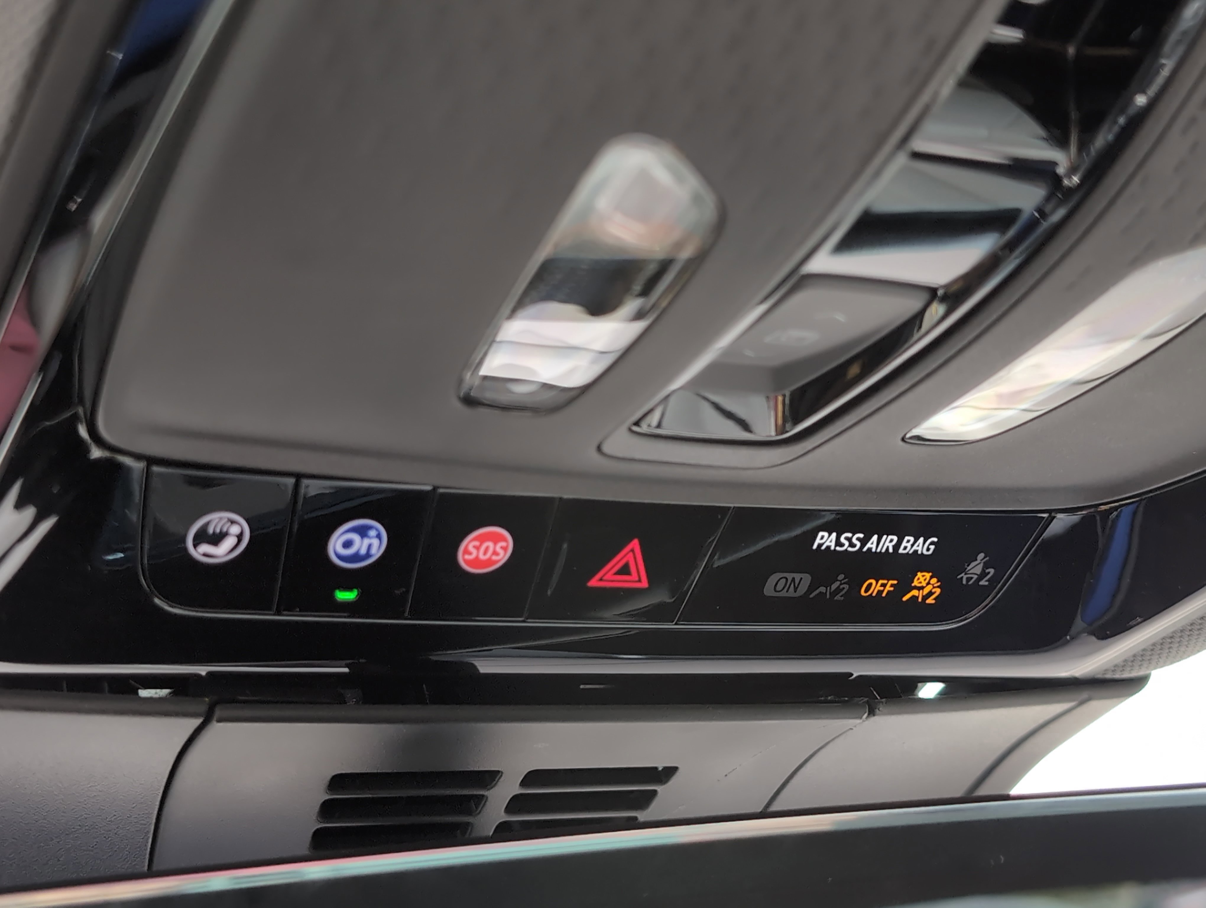 New 2025 Cadillac Optiq Luxury 1 AWD/4WD image 15