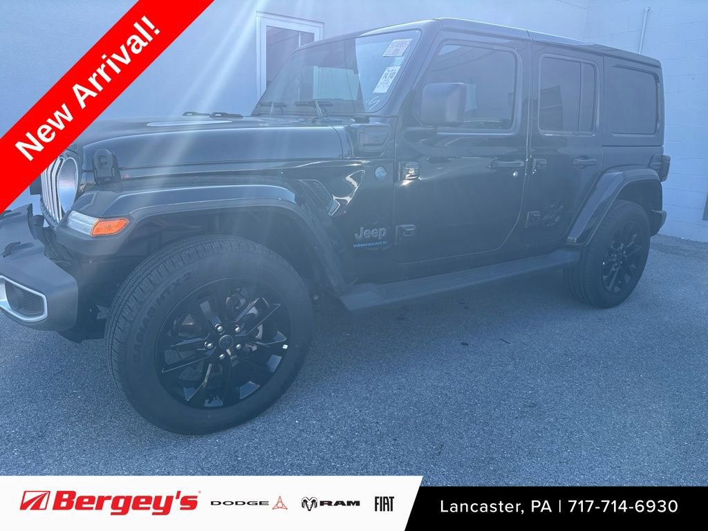 Used 2025 Jeep Wrangler Unlimited Sahara image 1