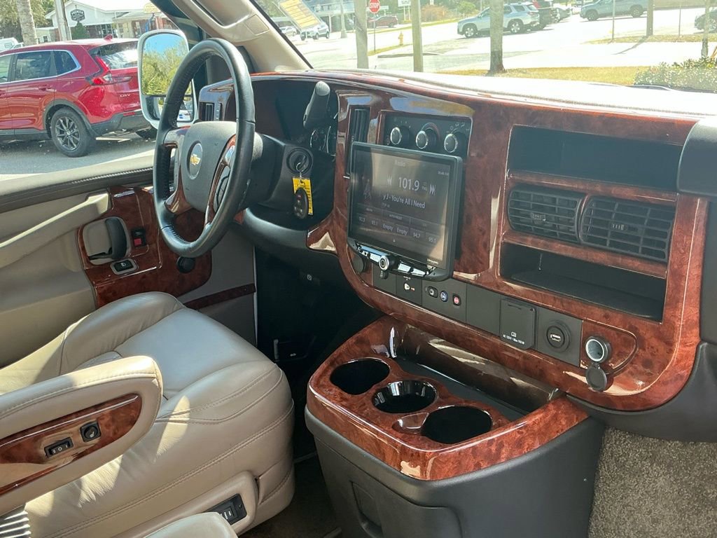 Used 2022 Chevrolet Express 2500 w/ Enhanced Convenience Package image 13