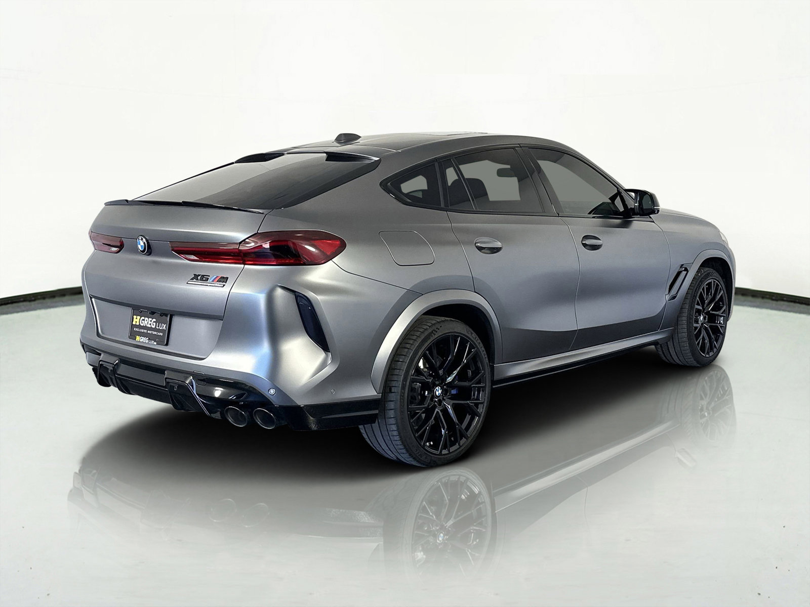 Used 2025 BMW X6 M Competition w/ Executive Package image 8