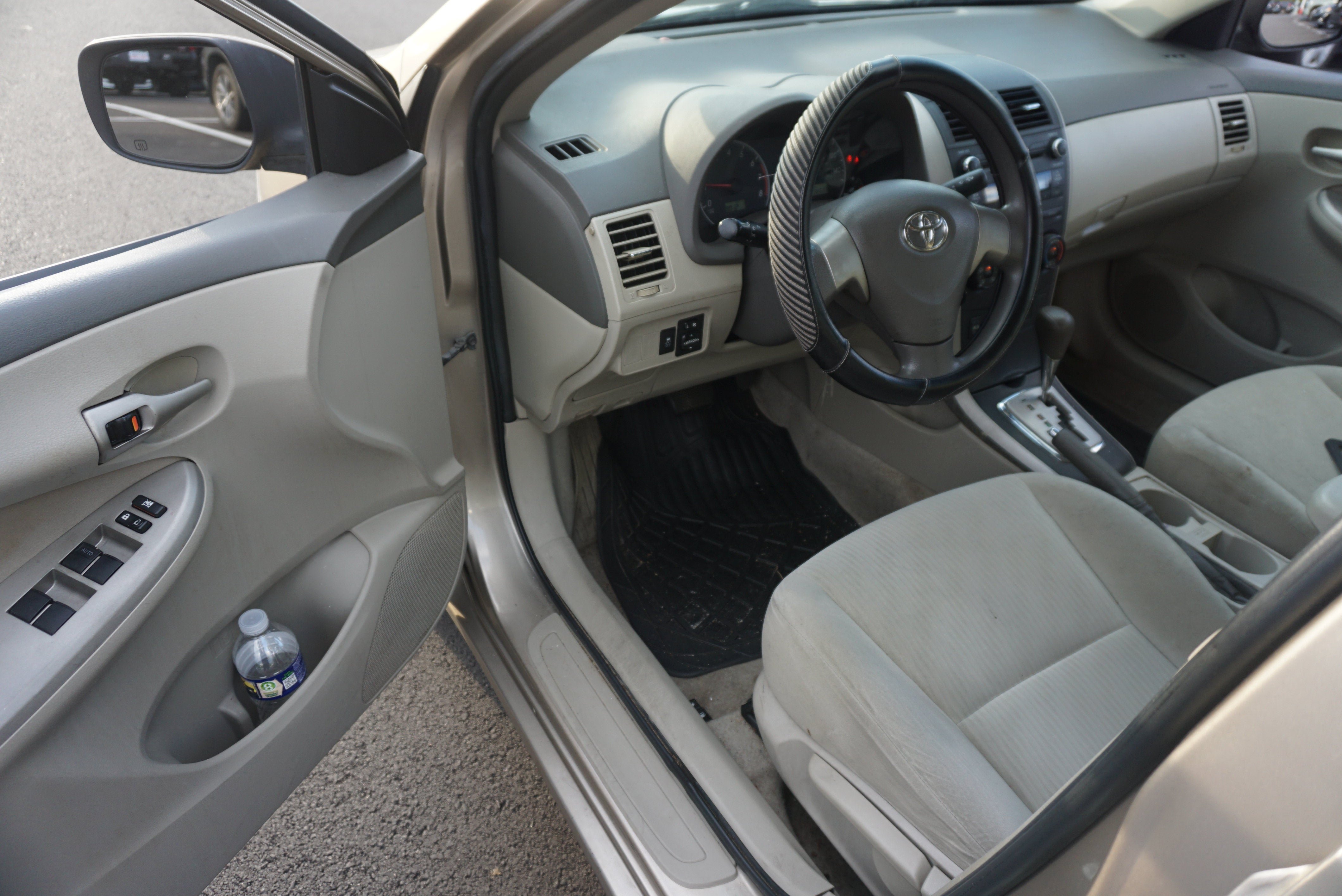 Used 2010 Toyota Corolla FWD image 7