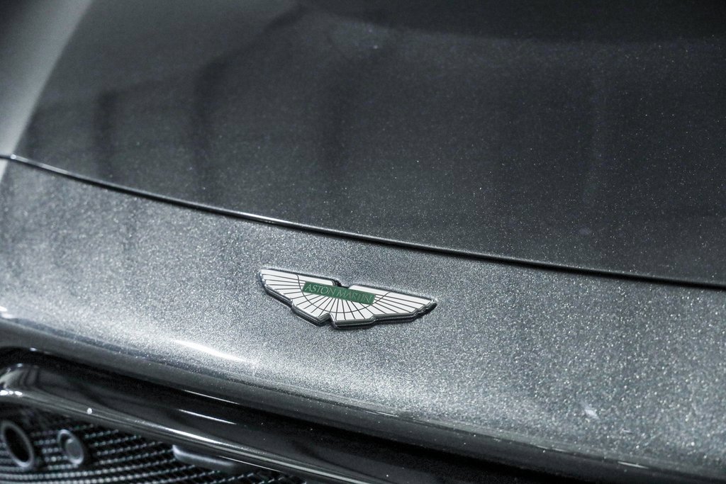 Used 2020 Aston Martin V8 Vantage Coupe image 11