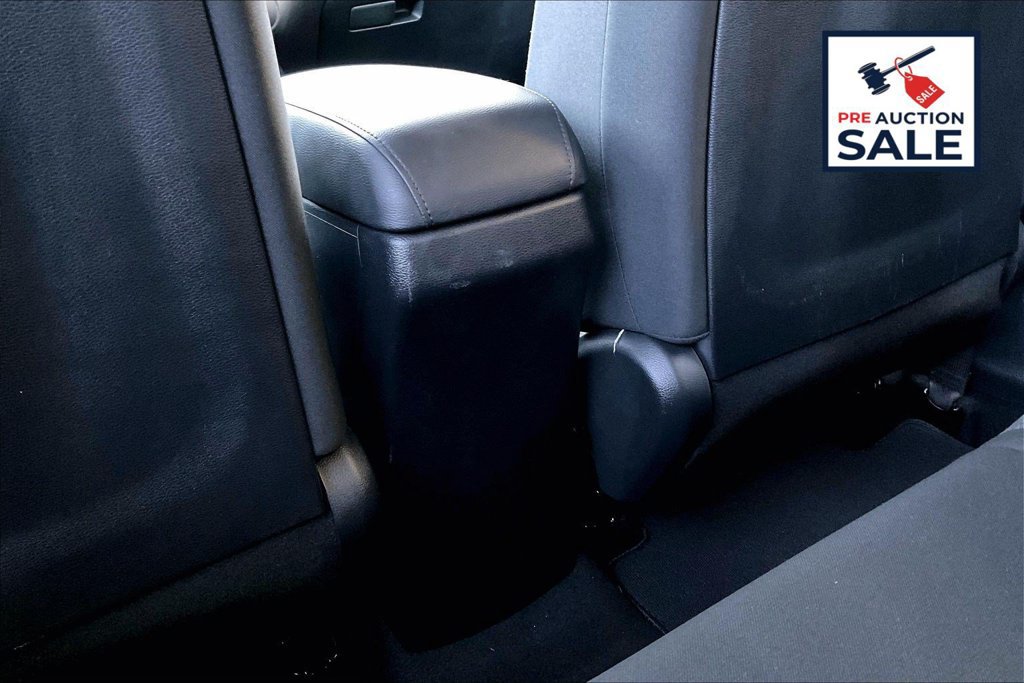 Used 2025 Kia Soul LX w/ LX Technology Package FWD image 32