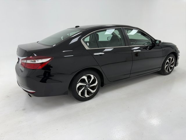 Used 2017 Honda Accord EX-L image 41