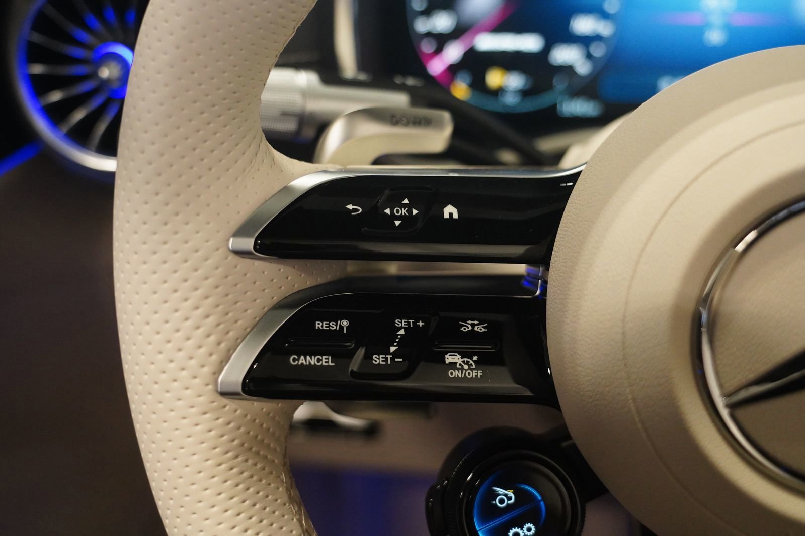 New 2026 Mercedes-Benz SL 55 AMG 4MATIC image 18