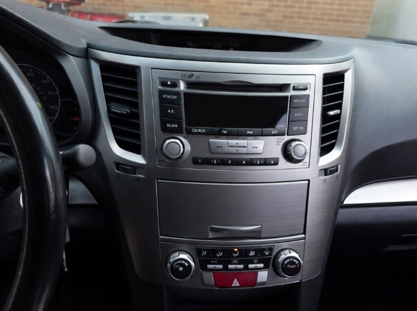 Used 2013 Subaru Outback 2.5i Premium image 3