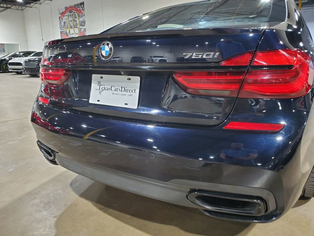 Used 2019 BMW 750i w/ Luxury Rear Seating Package image 46