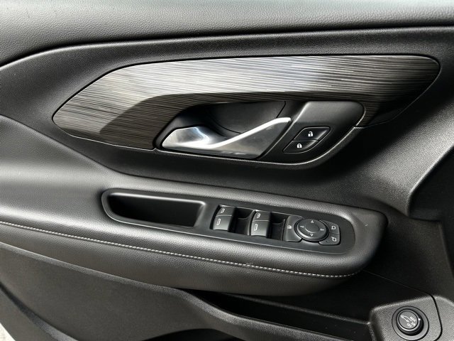 Used 2022 GMC Terrain SLE w/ Driver Convenience Package image 11