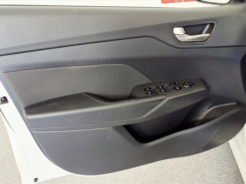 Used 2020 Hyundai Accent SE image 15