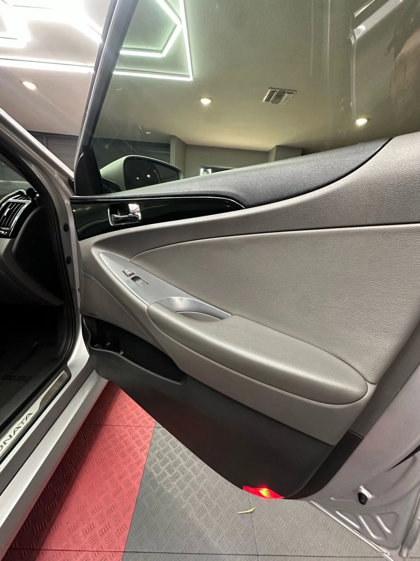 Used 2014 Hyundai Sonata Limited FWD image 25