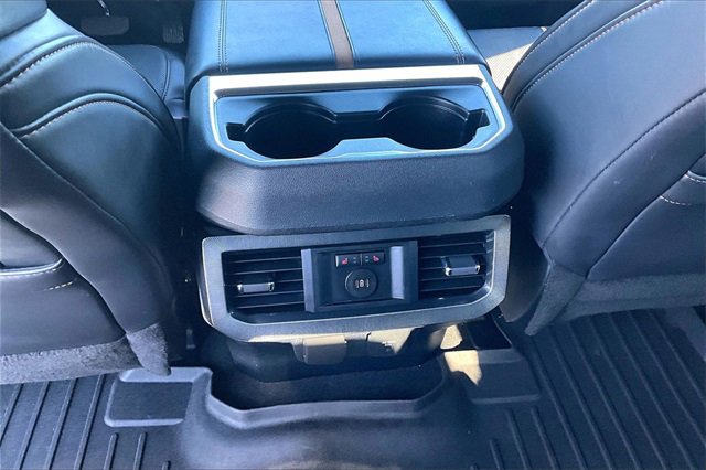 Used 2024 Ford F350 Platinum w/ FX4 Off-Road Package image 22