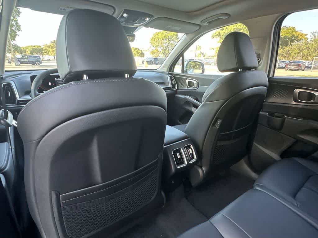 Certified 2026 Kia Sorento S w/ S Panoramic Sunroof Package FWD image 23