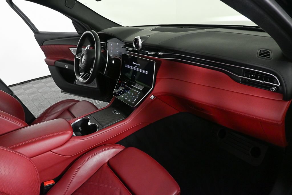 Used 2023 Maserati Grecale Modena AWD/4WD image 22